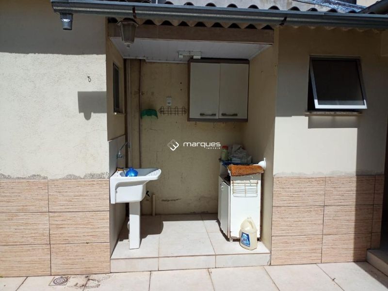 Casa 2 quartos  no bairro Centro