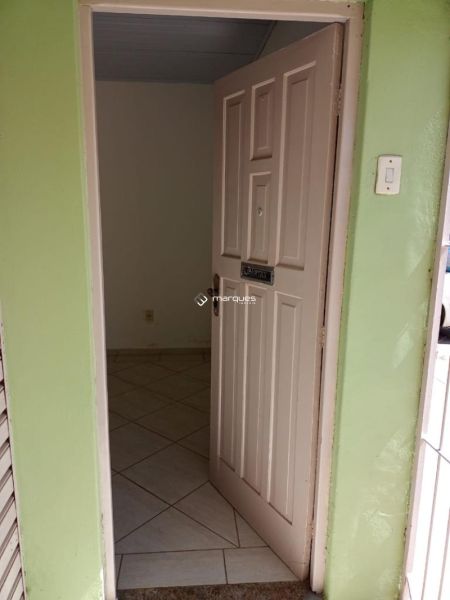 Casa 2 quartos  no bairro Centro