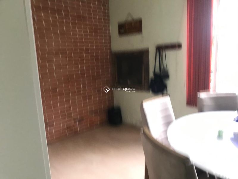 Casa 3 quartos  no bairro Centro