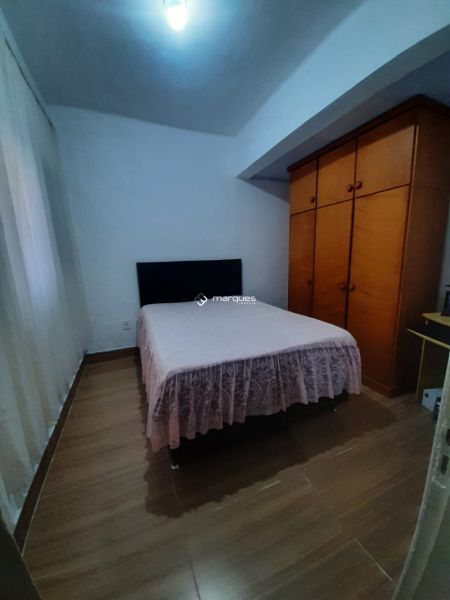 Casa 2 quartos  no bairro Centro