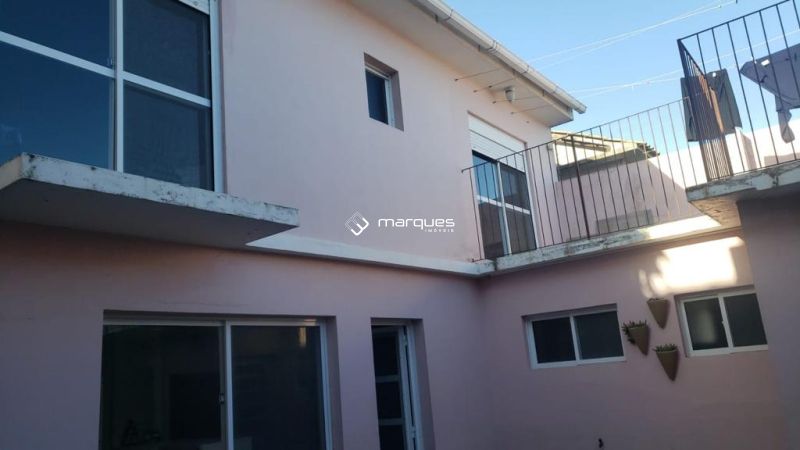 Casa 4 quartos  no bairro Três Vendas