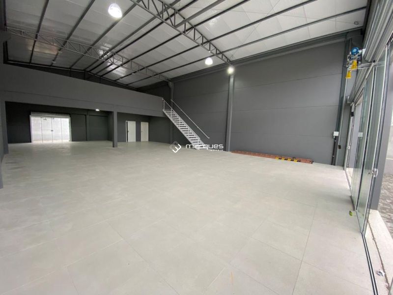 Prédio Comercial no bairro Laranjal