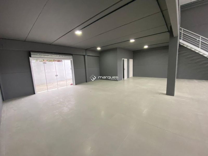 Prédio Comercial no bairro Laranjal