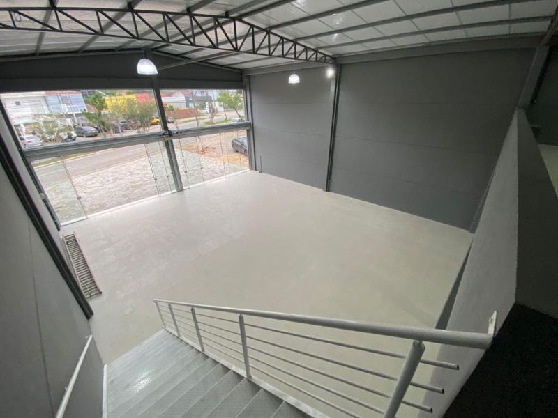 Prédio Comercial no bairro Laranjal