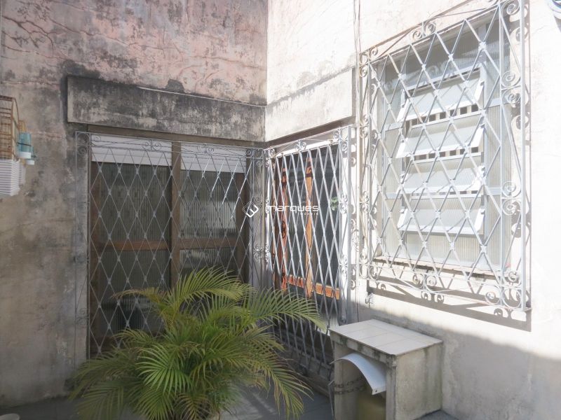 Casa 2 quartos  no bairro Centro