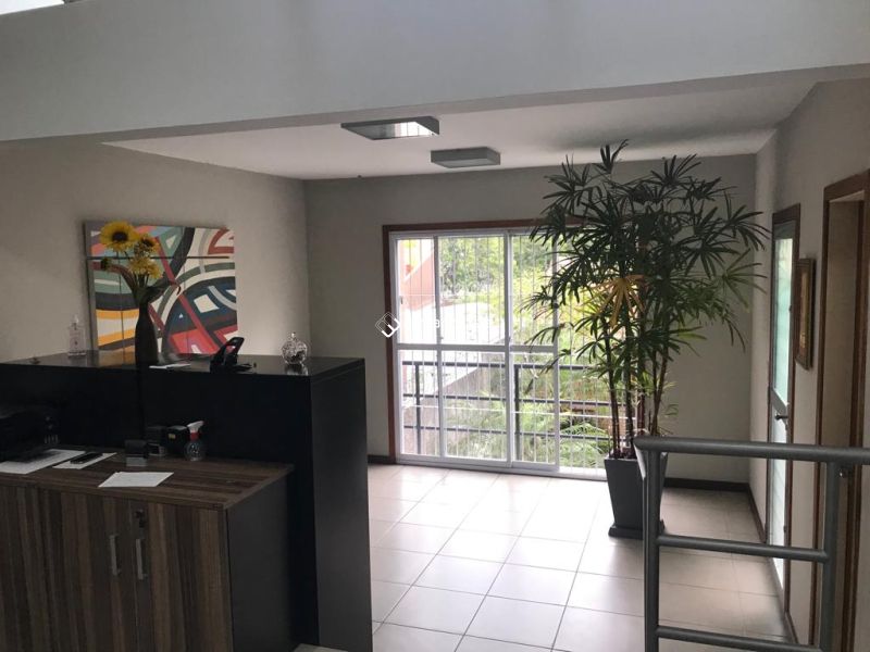 Prédio Comercial no bairro Centro