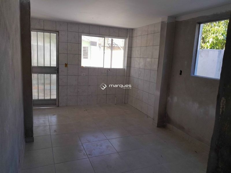 Casa 2 quartos  no bairro Centro