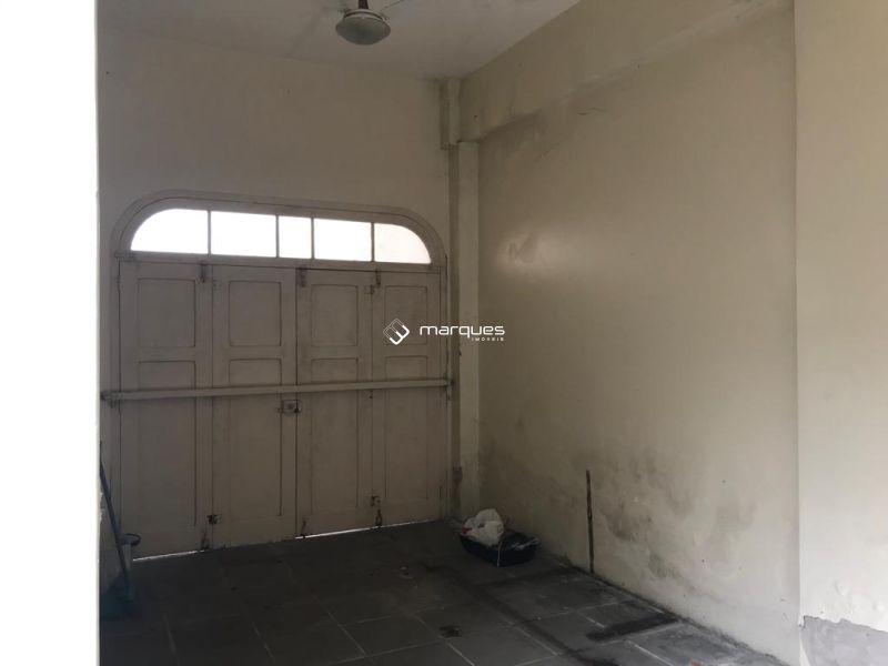 Sobrado 4 quartos  no bairro Centro