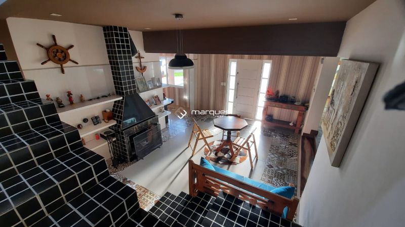 Sobrado 4 quartos  no bairro Recanto de Portugal