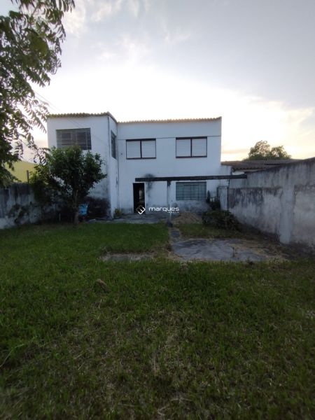 Sobrado 4 quartos  no bairro Fragata