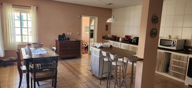Casa 4 quartos  no bairro Três Vendas