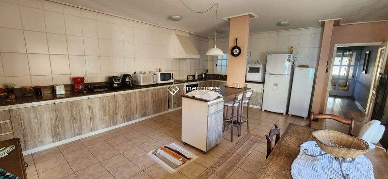 Casa 4 quartos  no bairro Três Vendas