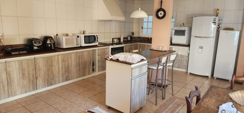 Casa 4 quartos  no bairro Três Vendas