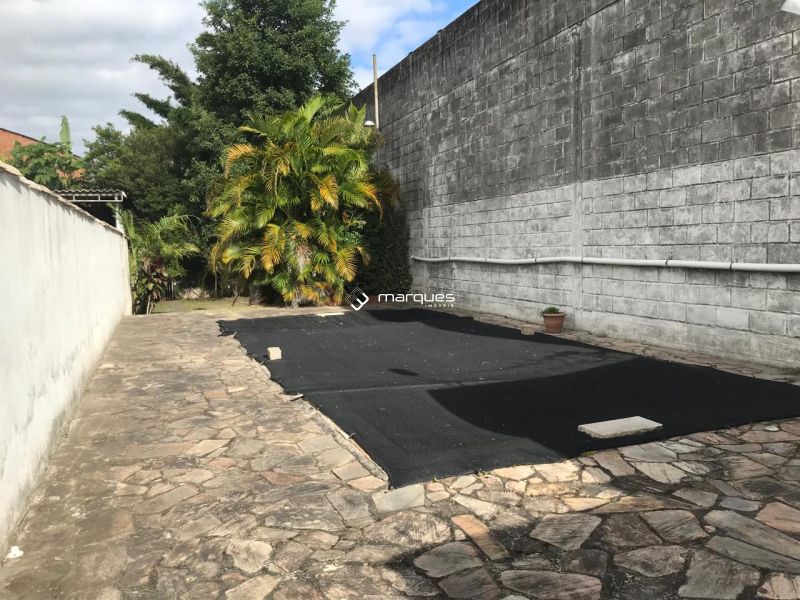 Casa 3 quartos  no bairro Centro