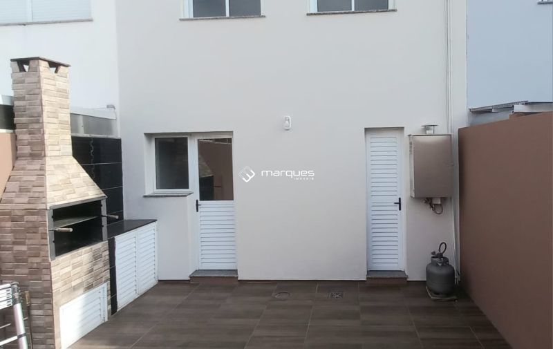 Casa 3 quartos  no bairro Laranjal