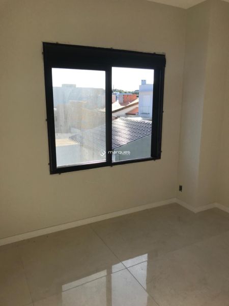 Sobrado 3 quartos  no bairro Laranjal