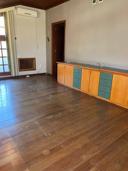 Sobrado 4 quartos  no bairro Laranjal