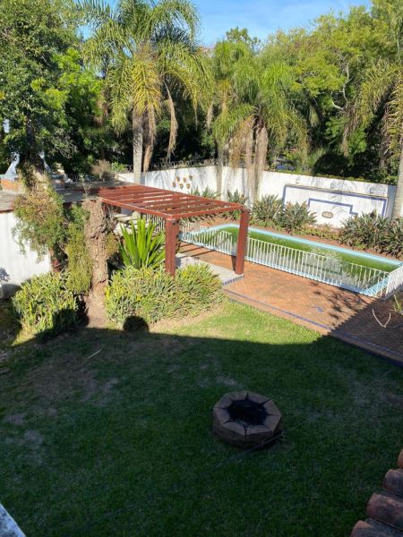 Sobrado 4 quartos  no bairro Laranjal
