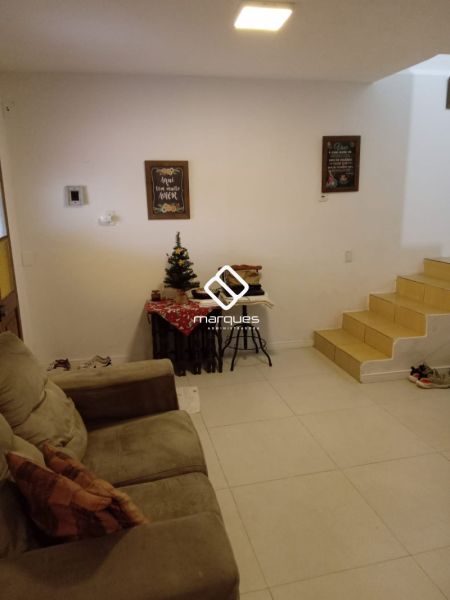 Casa 4 quartos  no bairro Recanto de Portugal