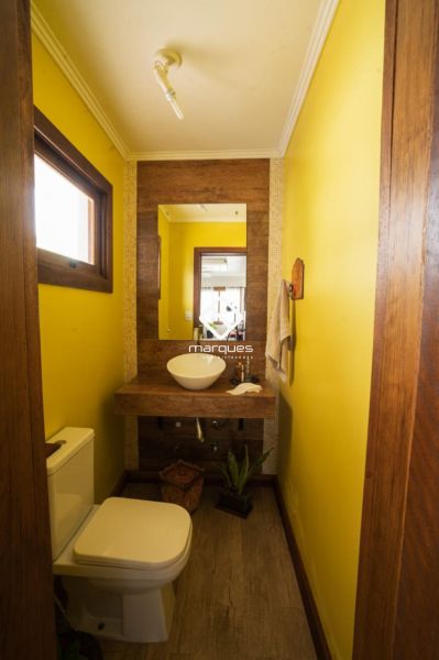 Casa 5 quartos  no bairro Laranjal