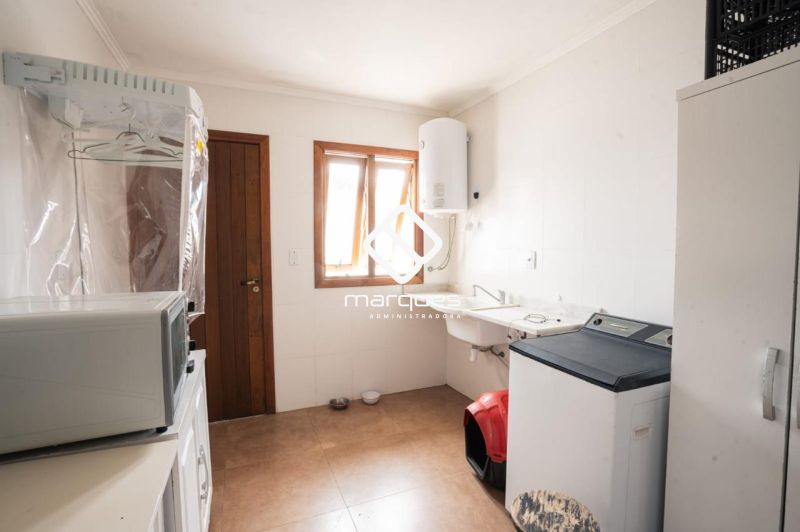 Casa 5 quartos  no bairro Laranjal