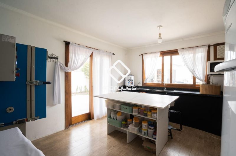 Casa 5 quartos  no bairro Laranjal