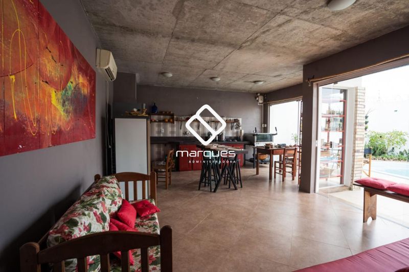 Casa 5 quartos  no bairro Laranjal