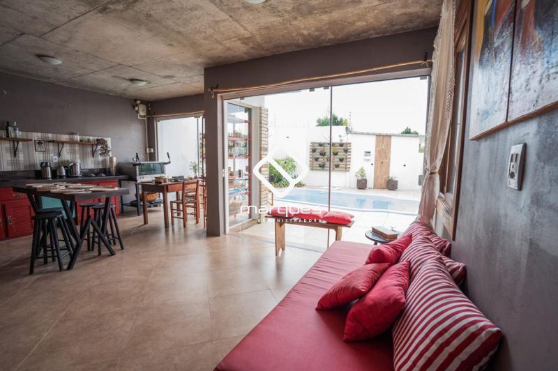 Casa 5 quartos  no bairro Laranjal