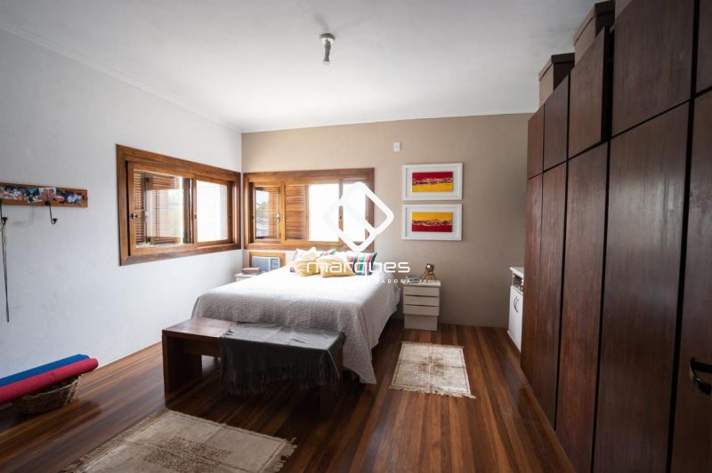 Casa 5 quartos  no bairro Laranjal