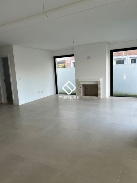 Casa 3 quartos  no bairro Laranjal