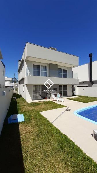 Casa 3 quartos  no bairro Laranjal
