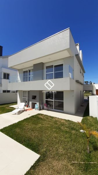 Casa 3 quartos  no bairro Laranjal