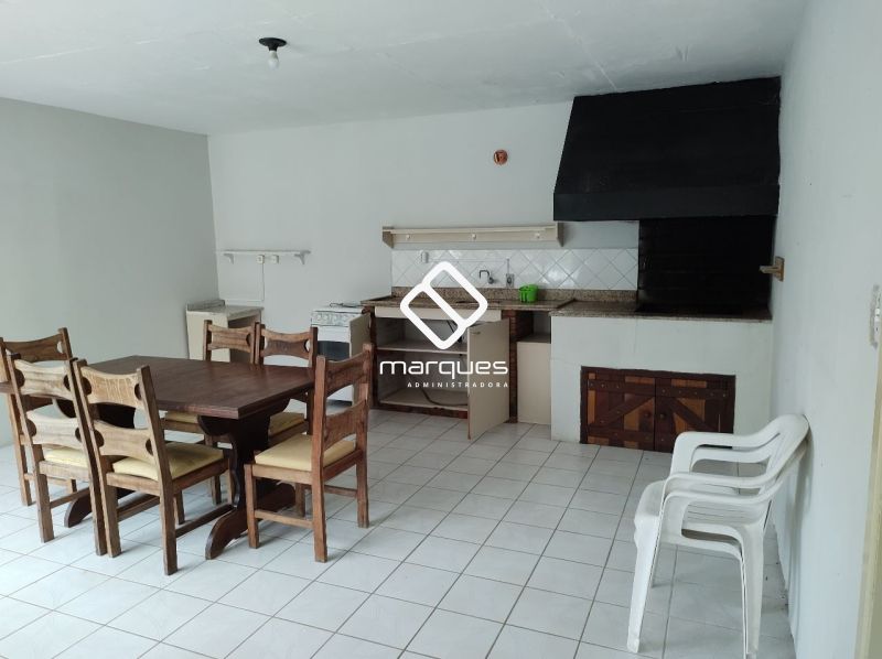 Casa 4 quartos  no bairro Laranjal