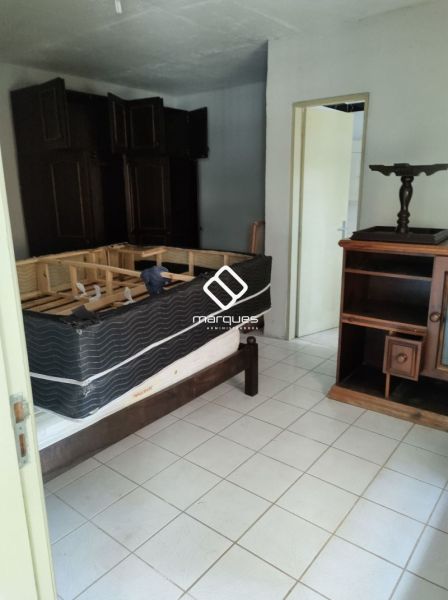 Casa 4 quartos  no bairro Laranjal