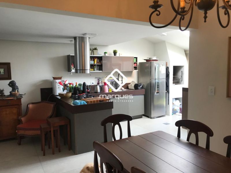 Casa 3 quartos  no bairro Centro