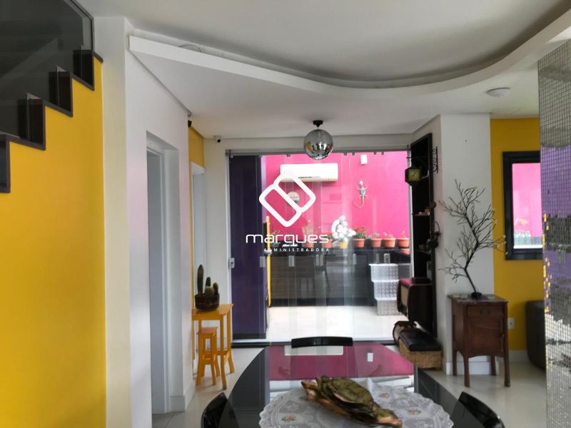 Cobertura 4 quartos  no bairro Centro