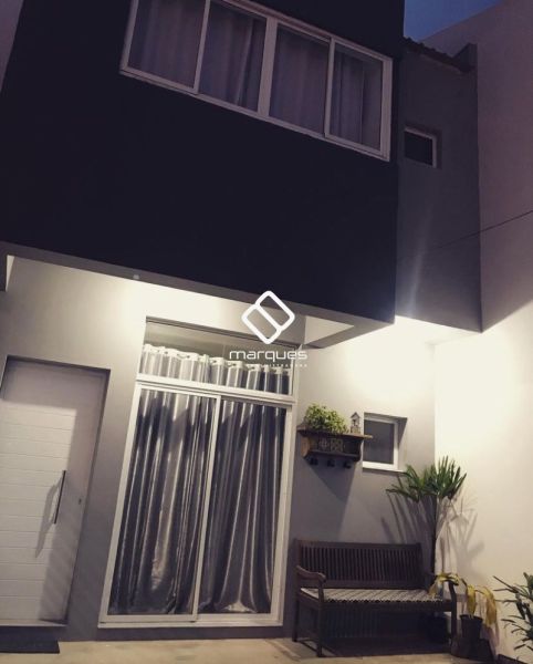 Casa 3 quartos  no bairro Laranjal