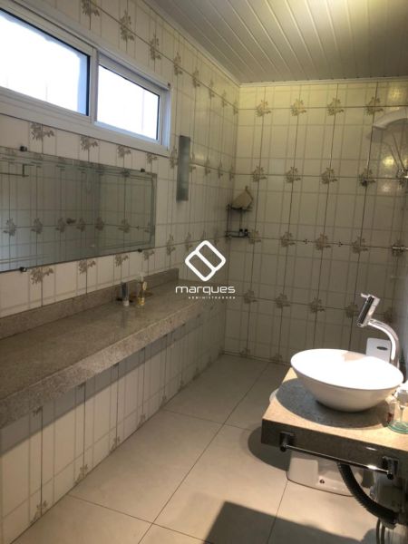 Casa 3 quartos  no bairro Centro