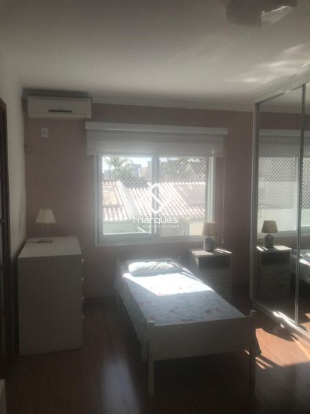 Casa 3 quartos  no bairro Laranjal