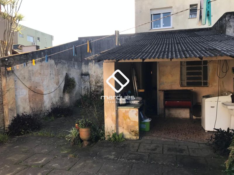 Casa 2 quartos  no bairro Centro