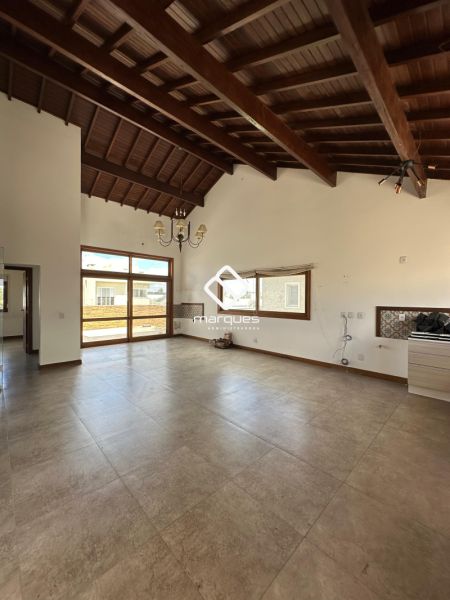 Casa 4 quartos  no bairro Laranjal