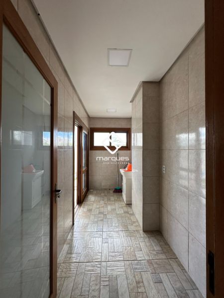 Casa 4 quartos  no bairro Laranjal