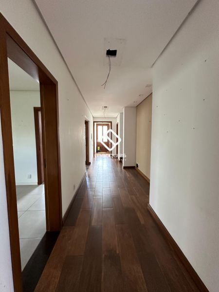 Casa 4 quartos  no bairro Laranjal
