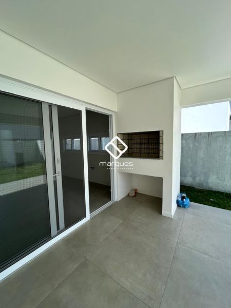 Casa 3 quartos  no bairro Laranjal