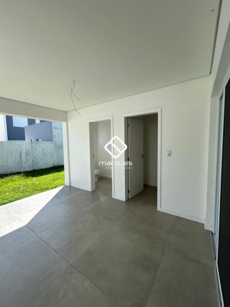 Casa 3 quartos  no bairro Laranjal