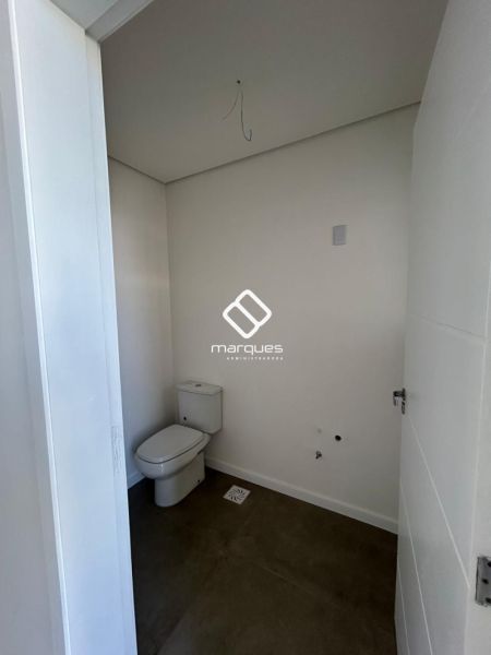 Casa 3 quartos  no bairro Laranjal