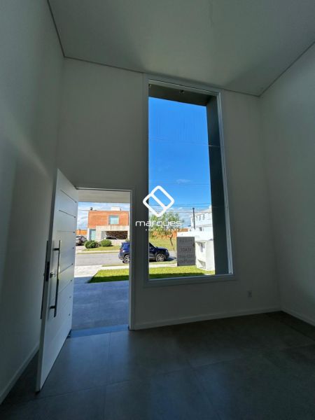 Casa 3 quartos  no bairro Laranjal