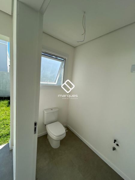 Casa 3 quartos  no bairro Laranjal