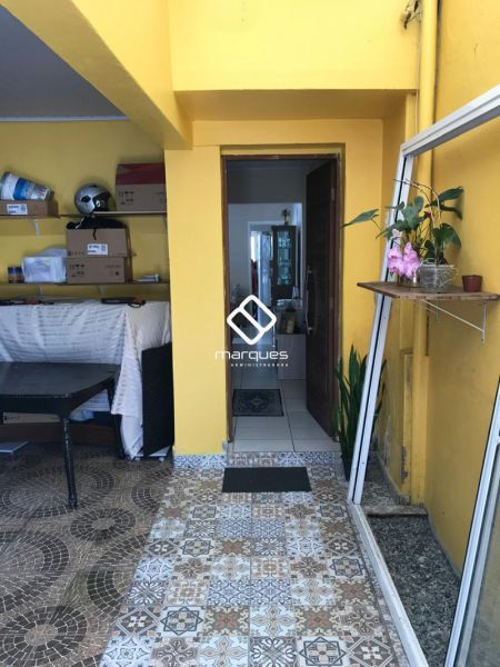 Casa 2 quartos  no bairro Centro