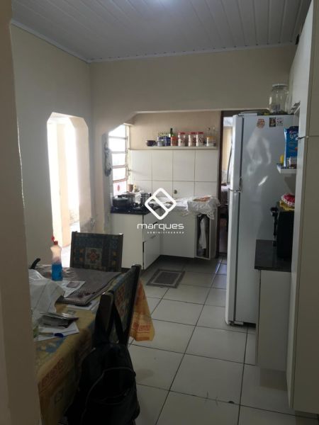 Casa 2 quartos  no bairro Centro